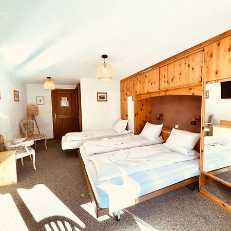 Hotel Old Jnn Клостерс Екстериор снимка